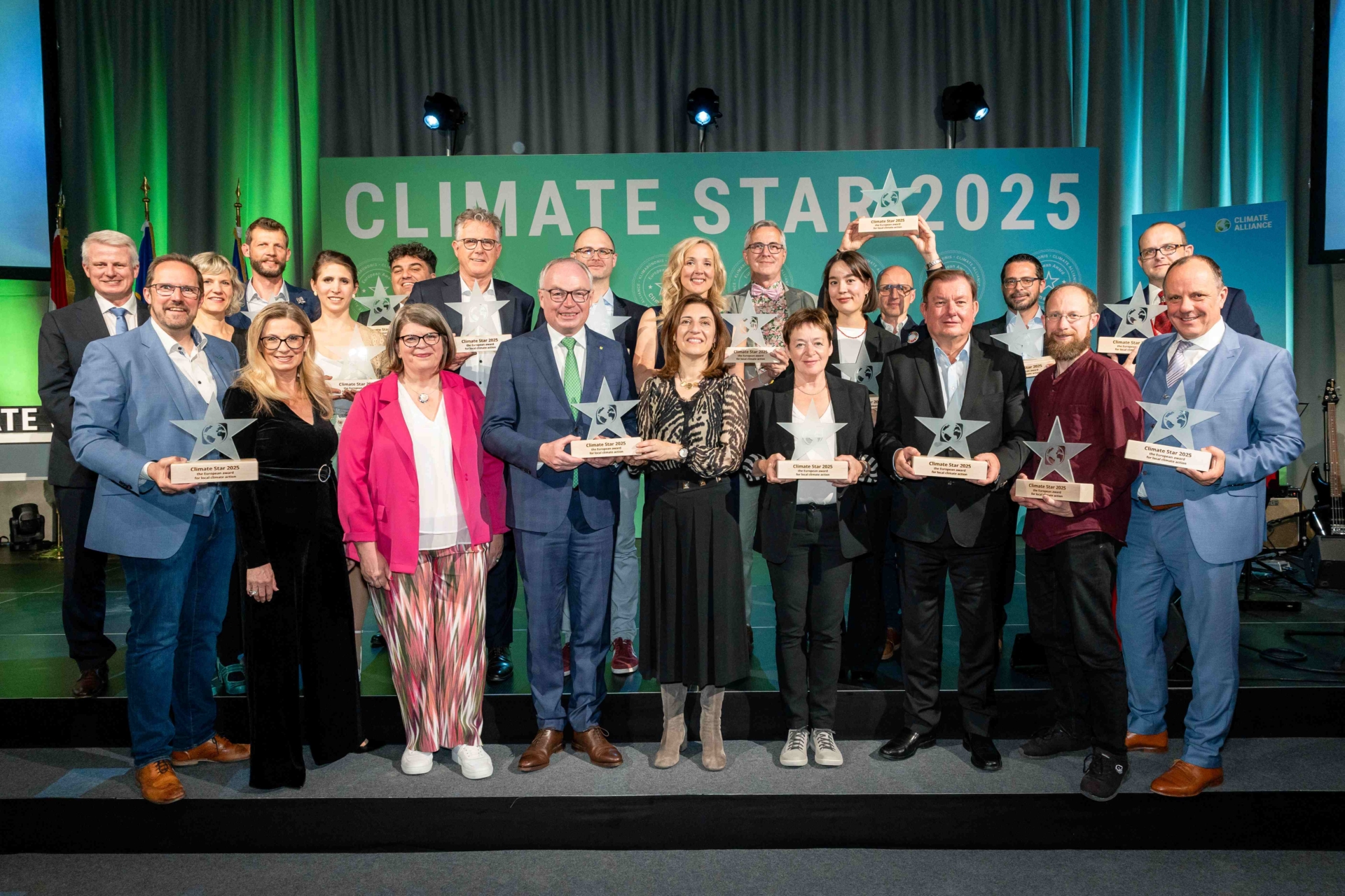 Gruppenfoto der Climate Star Sieger:innen 2025