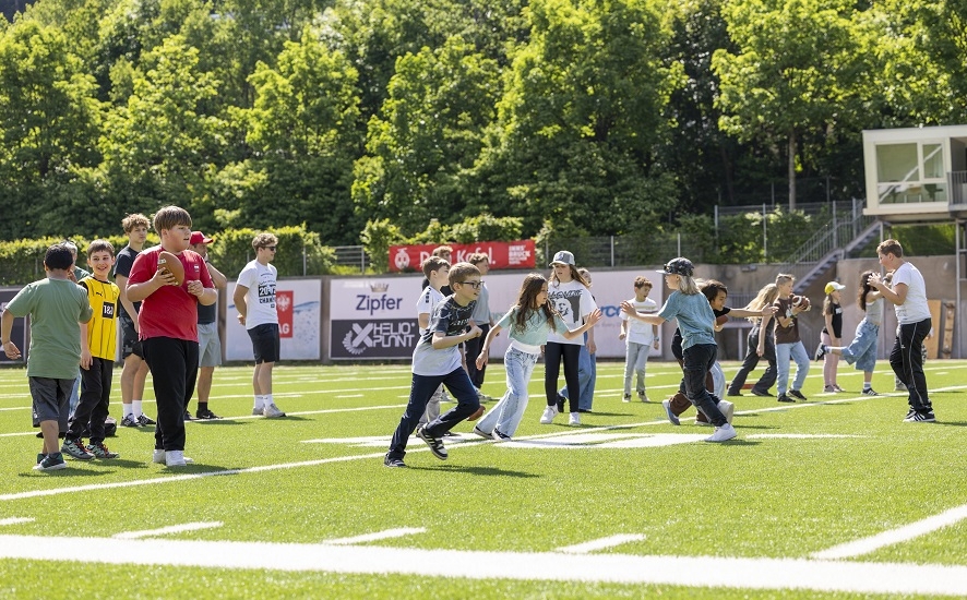 VS Zams mit Trainern beim Football Lauftraining Crazy Bike 2025